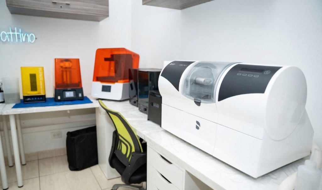 Prótesis Dentales — laboratorio digital propio